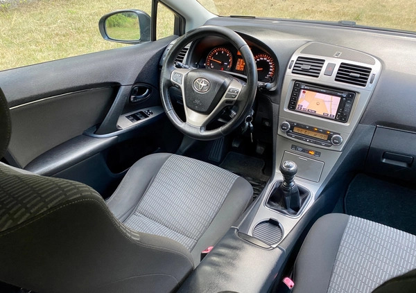 Toyota Avensis cena 33500 przebieg: 219000, rok produkcji 2011 z Warszawa małe 781
